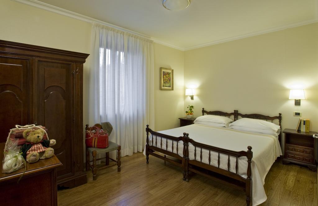 Albergo La Pace Segni Pokoj fotografie